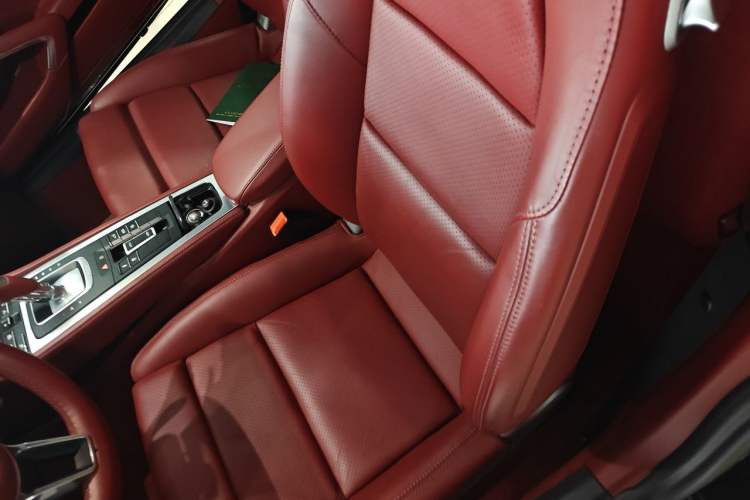 Used Porsche 718 2022 Boxster 2.0T Left Front Seat