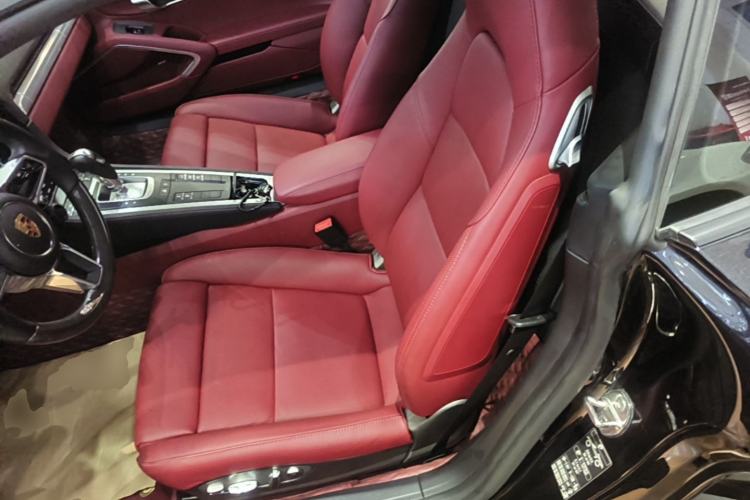 Used Porsche 718 2022 Cayman 2.0T Left Rear Seat