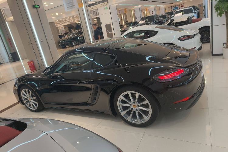 Used Porsche 718 2022 Cayman 2.0T Left Side