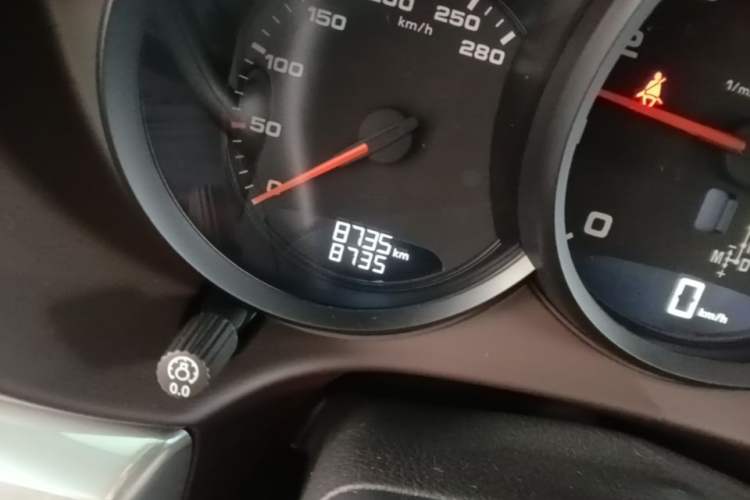 Used Porsche 718 2022 Cayman 2.0T Odometer Close Up