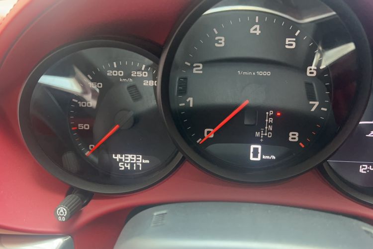 Used Porsche 718 2022 Boxster 2.0T Odometer Close Up