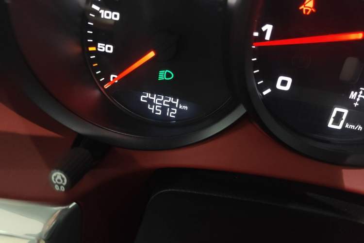 Used Porsche 718 2022 Boxster 2.0T Odometer Close Up