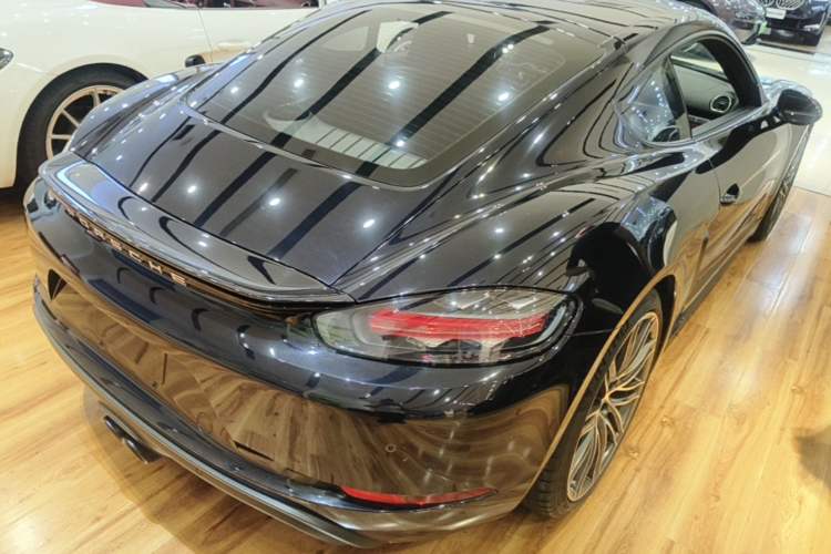 Used Porsche 718 2022 Cayman 2.0T Rear Right 45 Deg