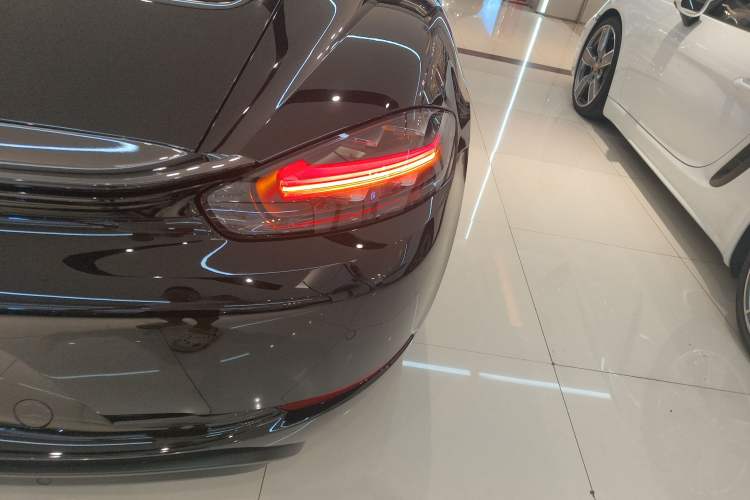 Used Porsche 718 2022 Cayman 2.0T Right Rear Taillight