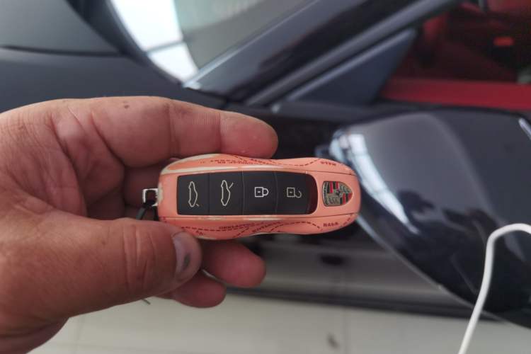 Used Porsche 718 2022 Boxster 2.0T Vehicle Key