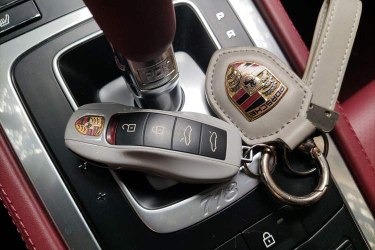 Used Porsche 718 2022 Cayman 2.0T Vehicle Key
