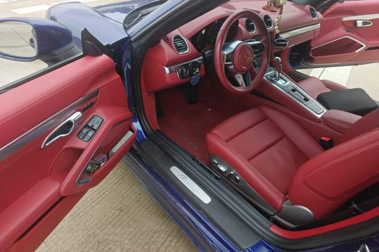 Used Porsche 718 2022 Boxster 2.0T Driver Seat