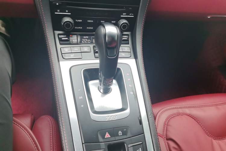 Used Porsche 718 2022 Boxster 2.0T Gear Lever