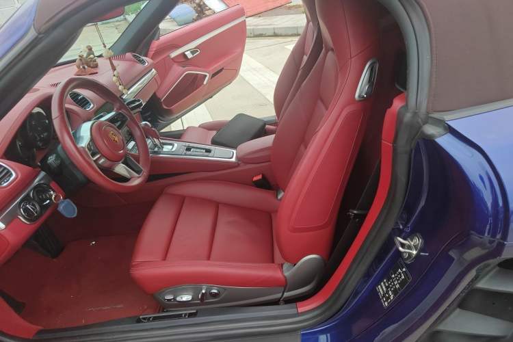 Used Porsche 718 2022 Boxster 2.0T Left Front Seat