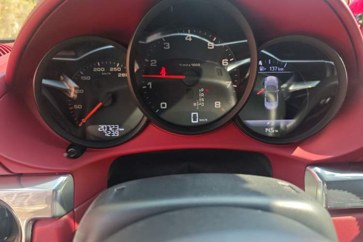Used Porsche 718 2022 Boxster 2.0T Odometer Close Up