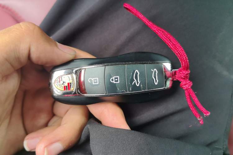 Used Porsche 718 2022 Boxster 2.0T Vehicle Key