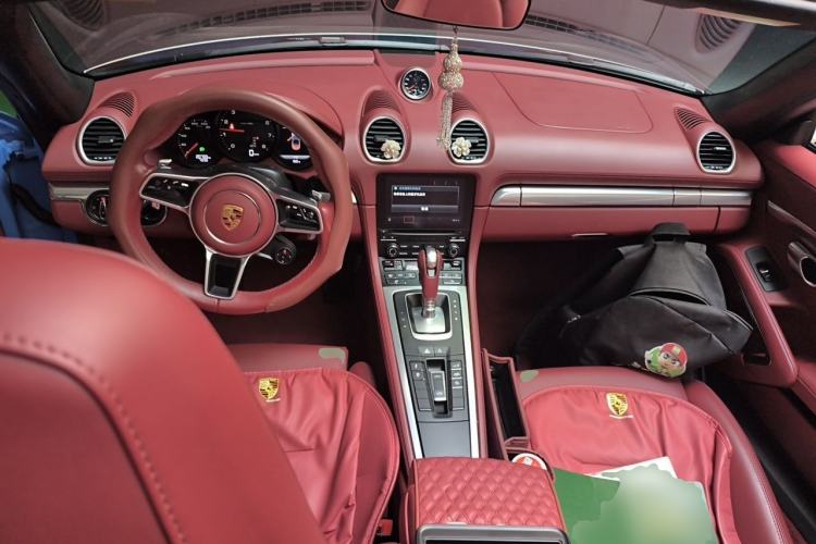 Used Porsche 718 2022 Boxster 2.0T Center Console