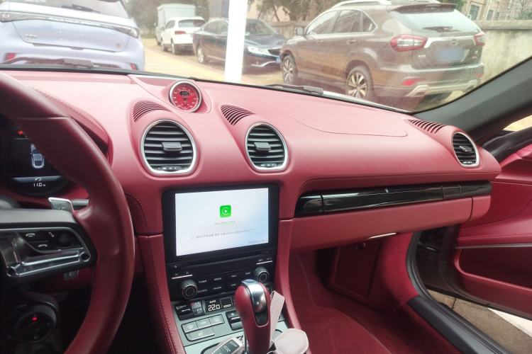 Used Porsche 718 2022 Cayman T 2.0T Center Console