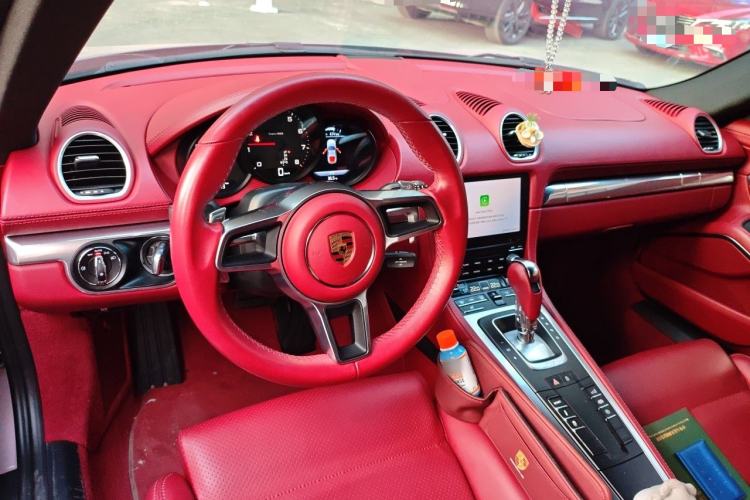 Used Porsche 718 2022 Cayman 2.0T Center Console