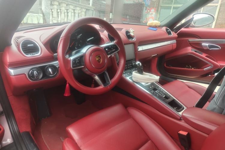 Used Porsche 718 2022 Boxster 2.0T Center Console