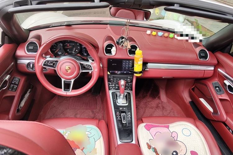 Used Porsche 718 2022 Boxster 2.0T Center Console