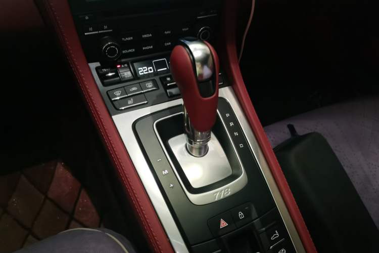 Used Porsche 718 2022 Boxster 2.0T Gear Lever