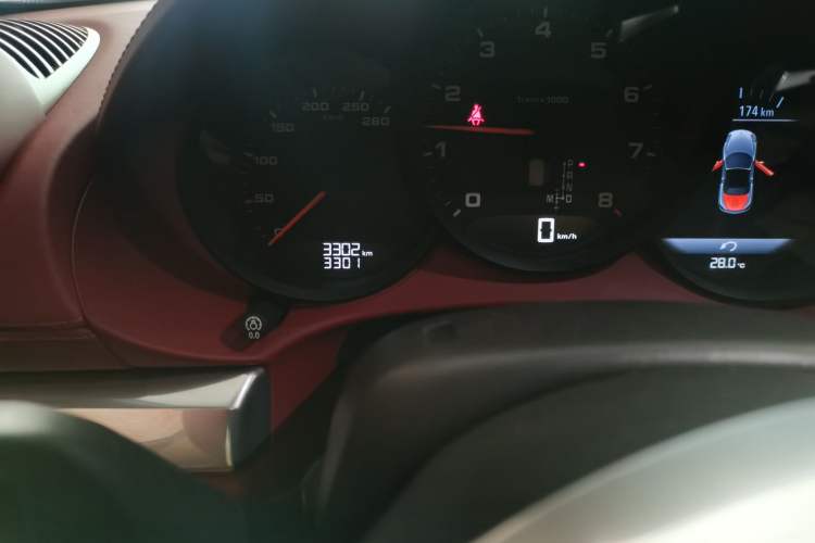Used Porsche 718 2022 Boxster 2.0T Odometer Close Up