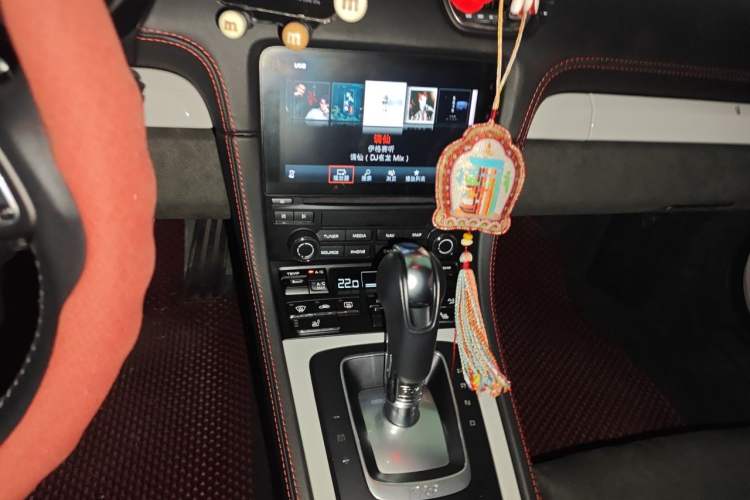 Used Porsche 718 2022 Spyder 2.0T Audio And AC Panel
