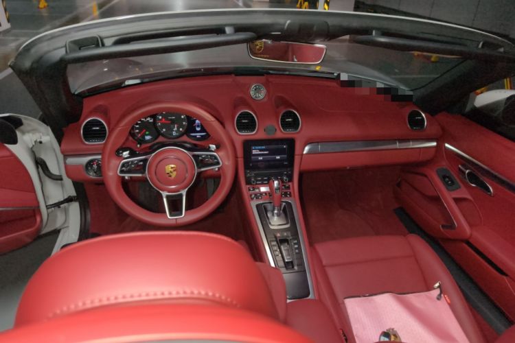 Used Porsche 718 2022 Boxster 2.0T Center Console