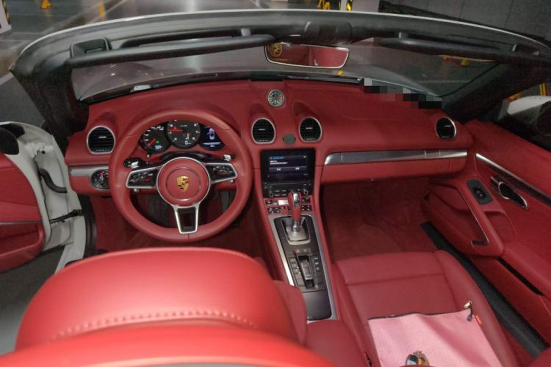 Used Porsche 718 2022 Boxster 2.0T Center Console