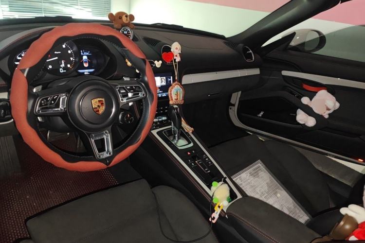 Used Porsche 718 2022 Spyder 2.0T Center Console