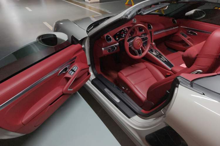 Used Porsche 718 2022 Boxster 2.0T Driver Seat