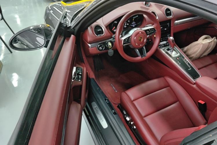 Used Porsche 718 2022 Cayman 2.0T Driver Seat