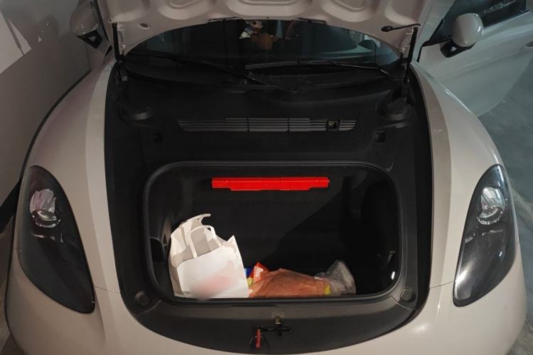 Used Porsche 718 2022 Spyder 2.0T Engine Bay