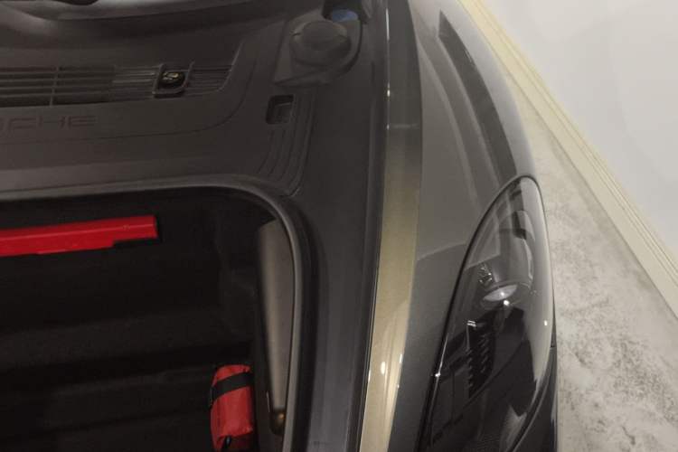 Used Porsche 718 2022 Boxster 2.0T Engine Bay Left