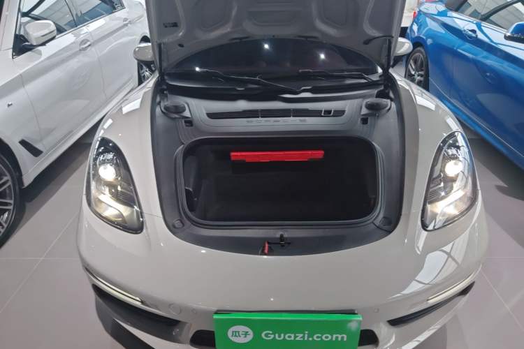 Used Porsche 718 2022 Boxster 2.0T Engine Bay