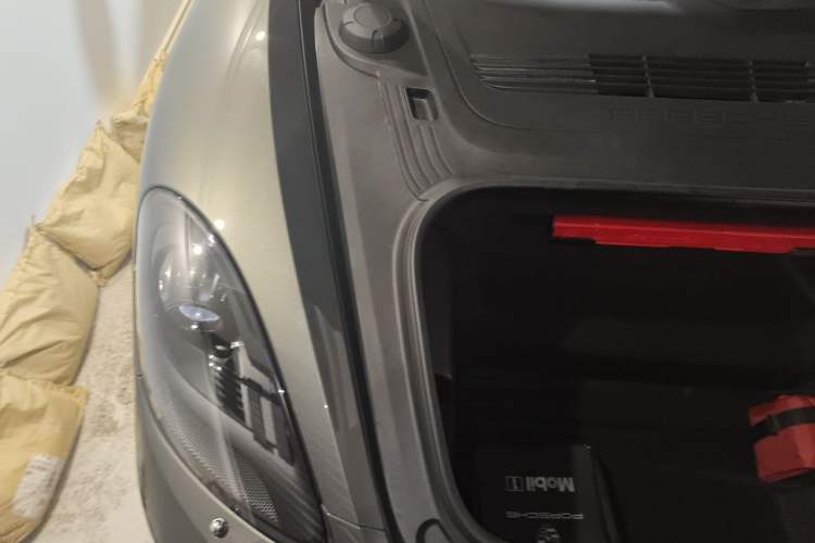 Used Porsche 718 2022 Boxster 2.0T Engine Bay Right