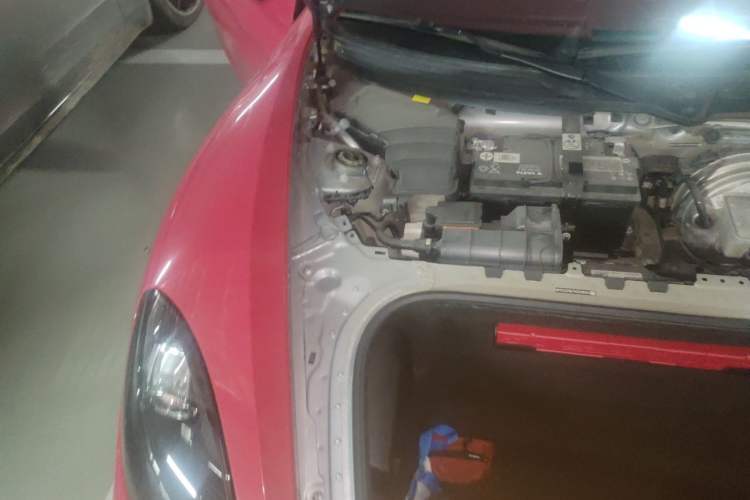 Used Porsche 718 2022 Boxster 2.0T Engine Bay Right