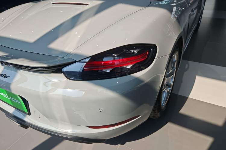 Used Porsche 718 2022 Boxster 2.0T Exterior 3