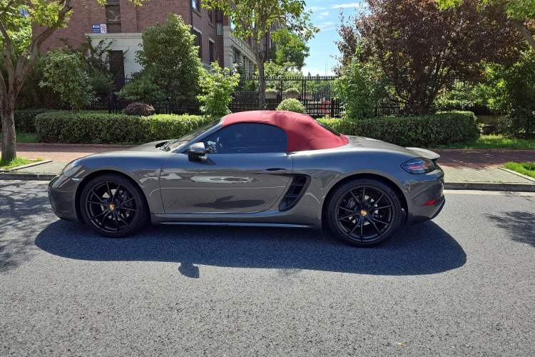 Used Porsche 718 2022 Boxster 2.0T Exterior 3