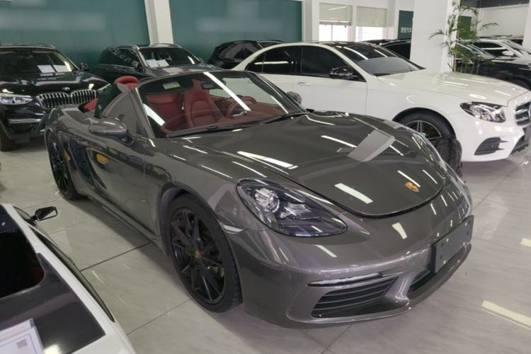 Used Porsche 718 2022 Boxster 2.0T Front Right 45 Deg