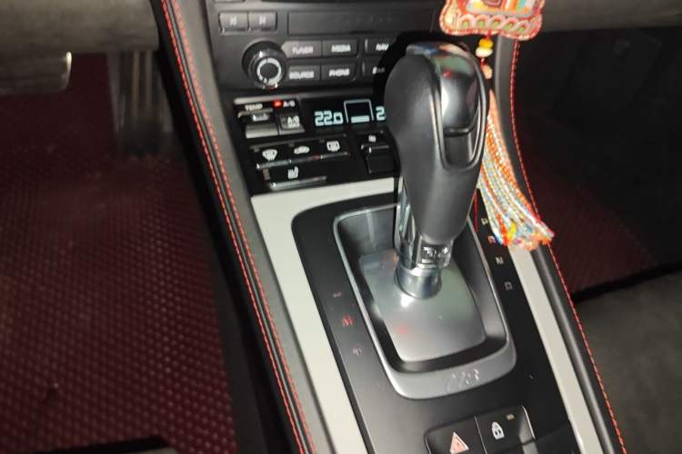 Used Porsche 718 2022 Spyder 2.0T Gear Lever