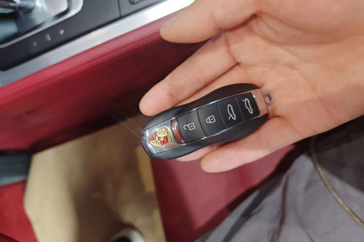 Used Porsche 718 2022 Boxster 2.0T Interior 1
