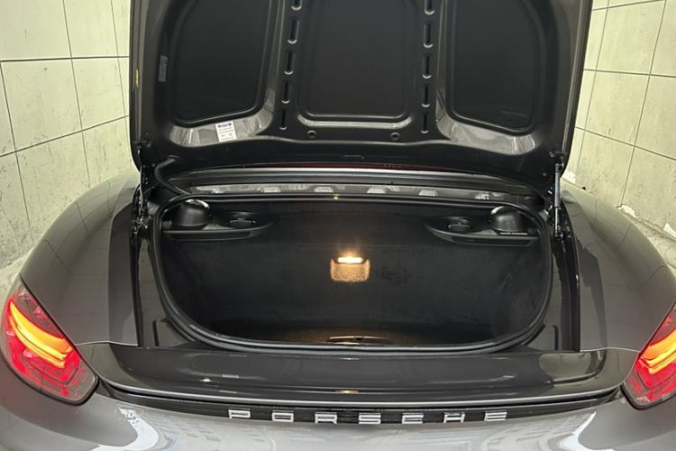 Used Porsche 718 2022 Boxster 2.0T Interior 5