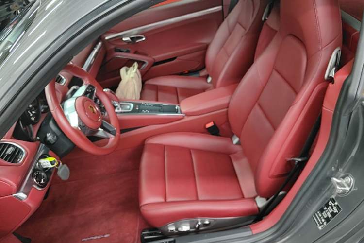 Used Porsche 718 2022 Cayman 2.0T Left Front Seat