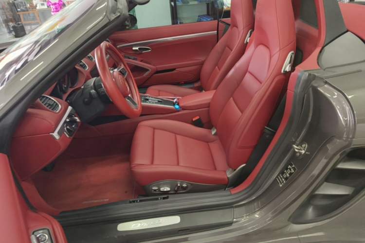 Used Porsche 718 2022 Boxster 2.0T Left Front Seat