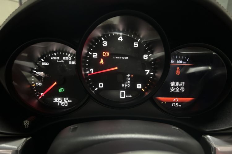 Used Porsche 718 2022 Boxster 2.0T Odometer Close Up