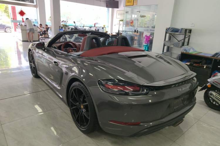 Used Porsche 718 2022 Boxster 2.0T Rear Left 45 Deg