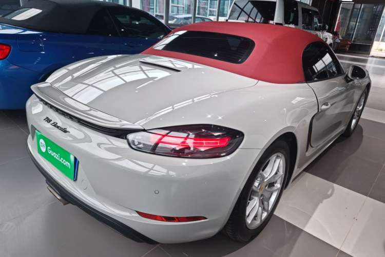 Used Porsche 718 2022 Boxster 2.0T Rear Right 45 Deg