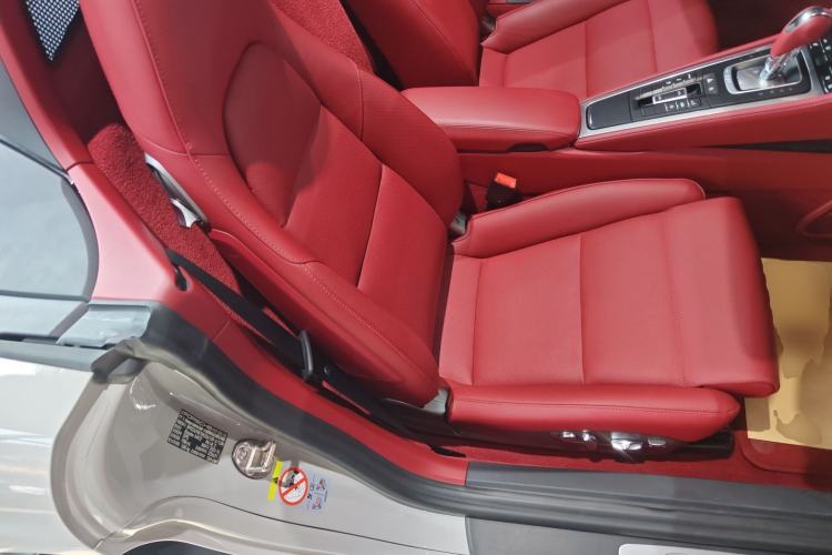 Used Porsche 718 2022 Boxster 2.0T Right Front Seat