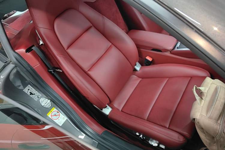 Used Porsche 718 2022 Cayman 2.0T Right Front Seat