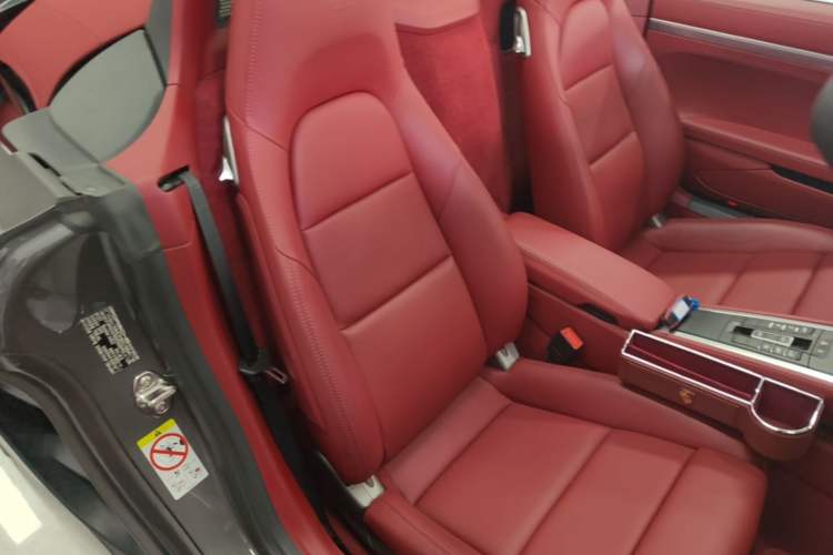 Used Porsche 718 2022 Boxster 2.0T Right Front Seat