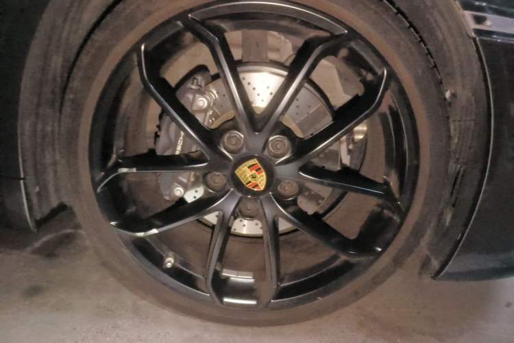 Used Porsche 718 2022 Boxster 2.0T Right Front Wheel Hub