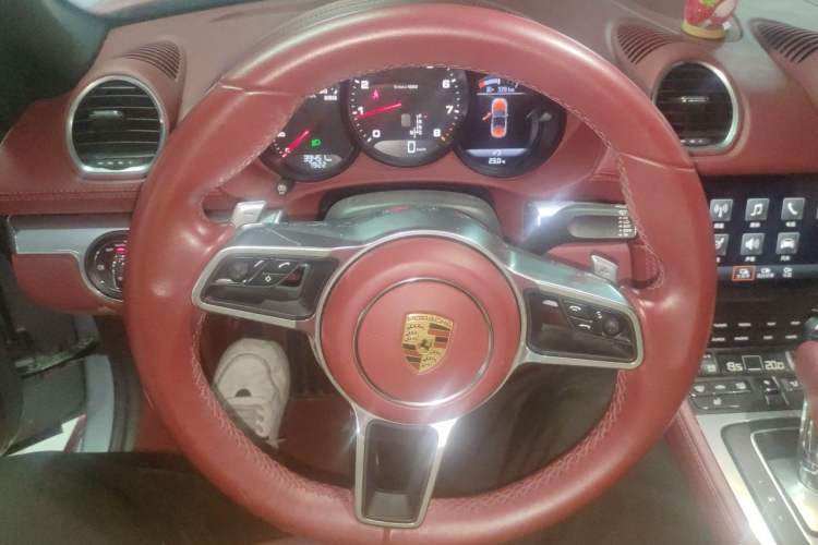Used Porsche 718 2022 Boxster 2.0T Steering Wheel
