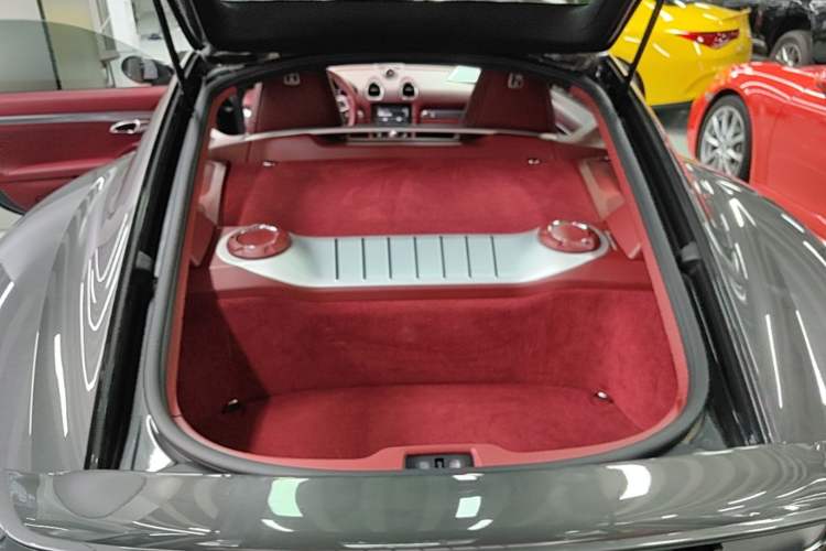Used Porsche 718 2022 Cayman 2.0T Trunk